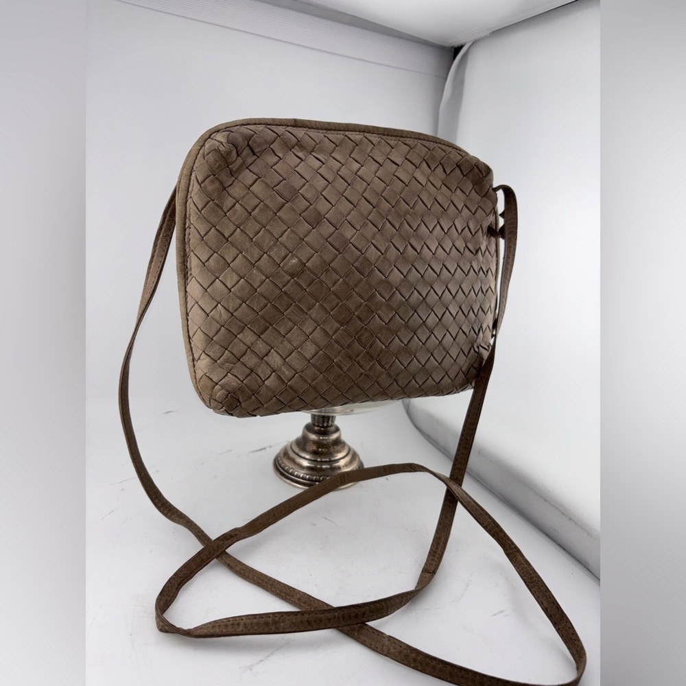 Vintage 1980's Bottega Veneta Intrecciato Leather Drawstring Bag​​ - Picture 4 of 14